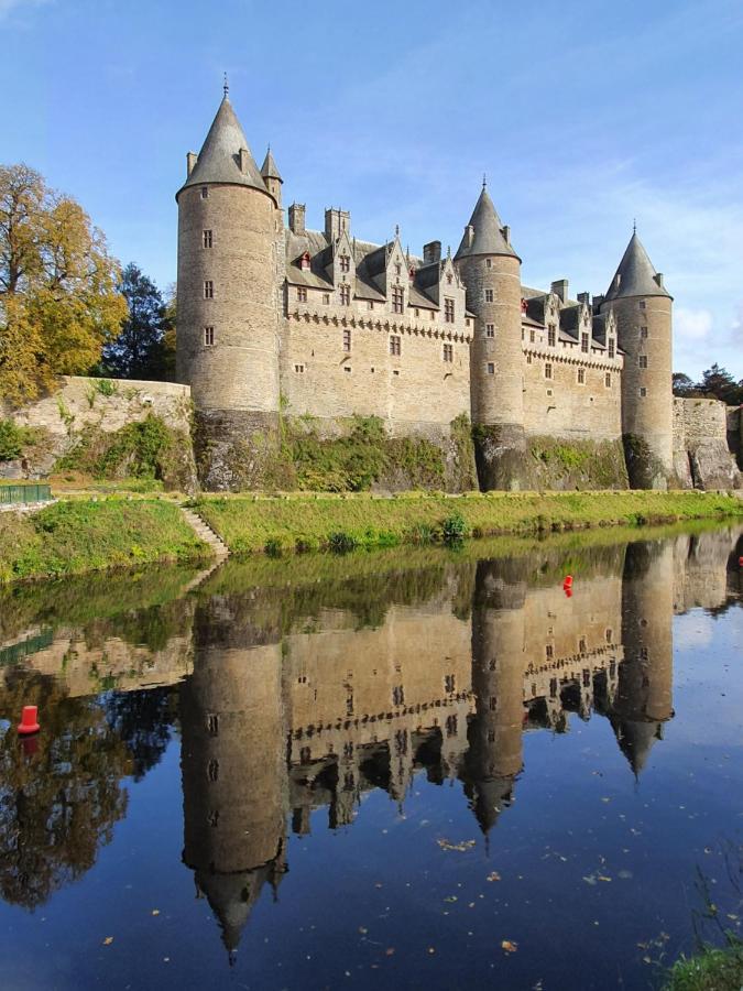 Aux Lits Du Canal Josselin Luaran gambar
